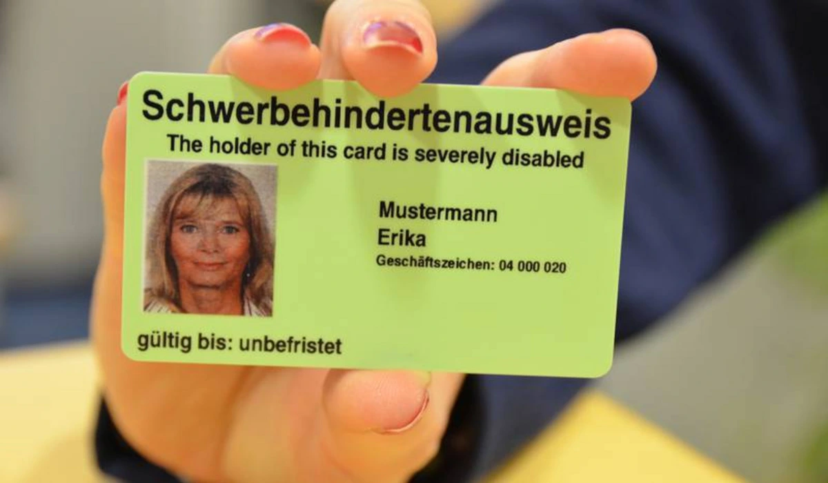 Как выглядит и что указано в удостоверении Schwerbehindertenausweis