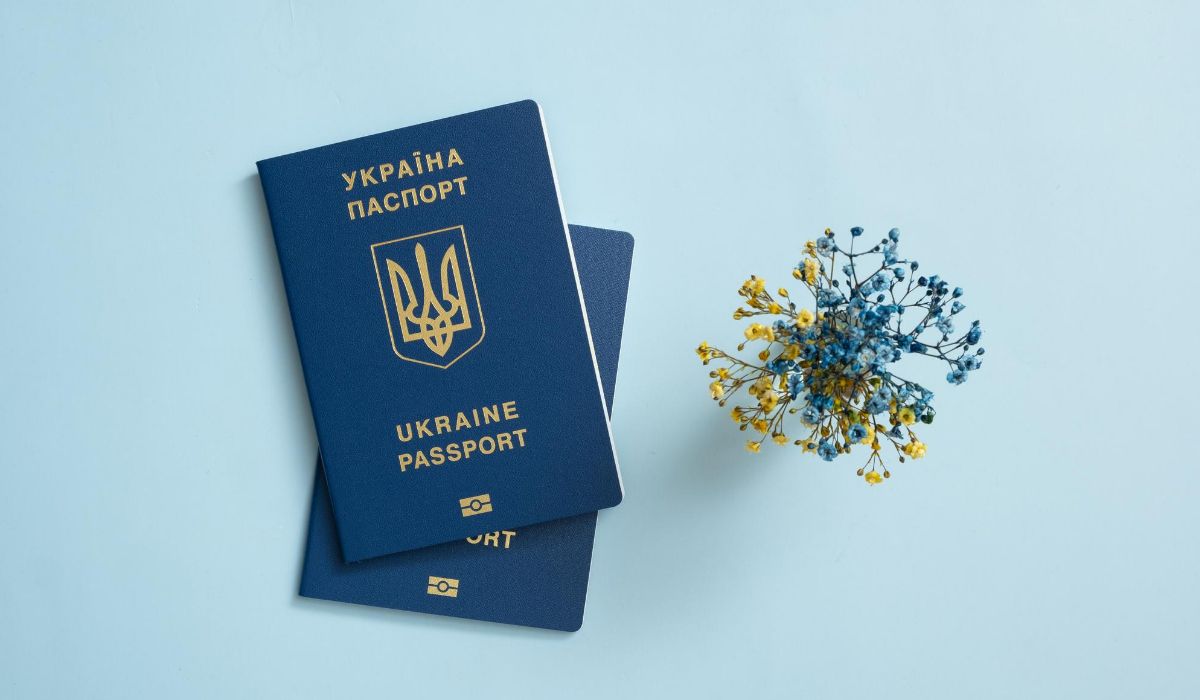 Український паспорт, виданий у консульстві Німеччини.-UK