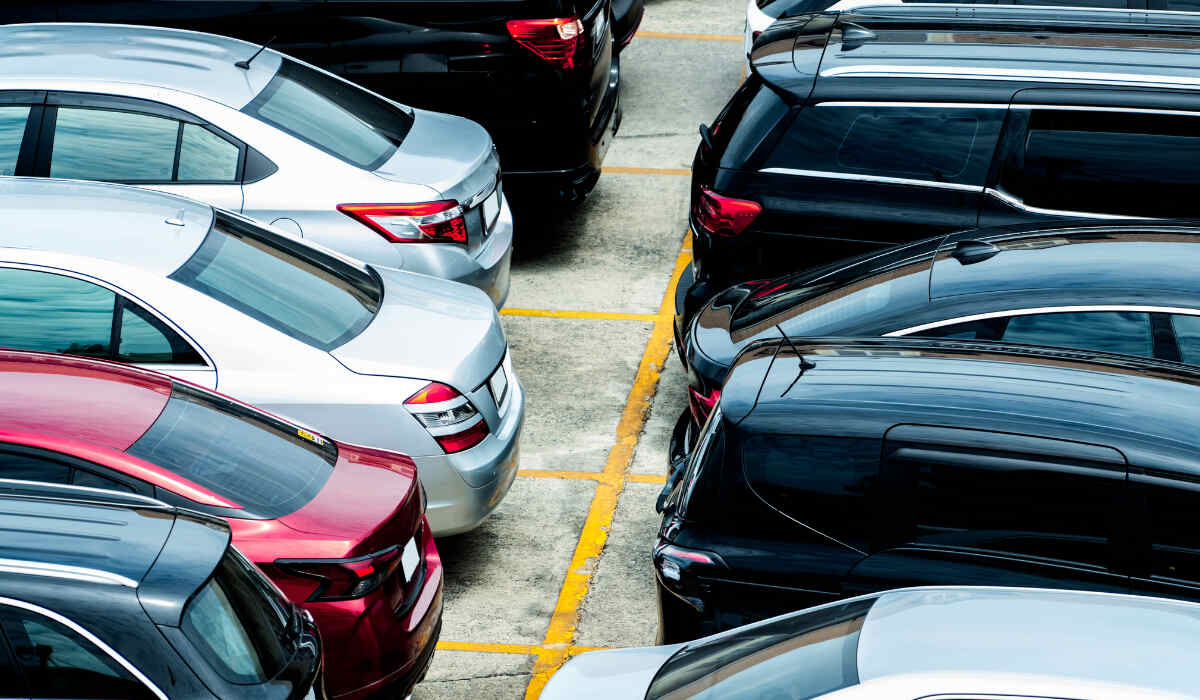 In Deutschland geparkte Autos können mit einem Bußgeld belegt werden