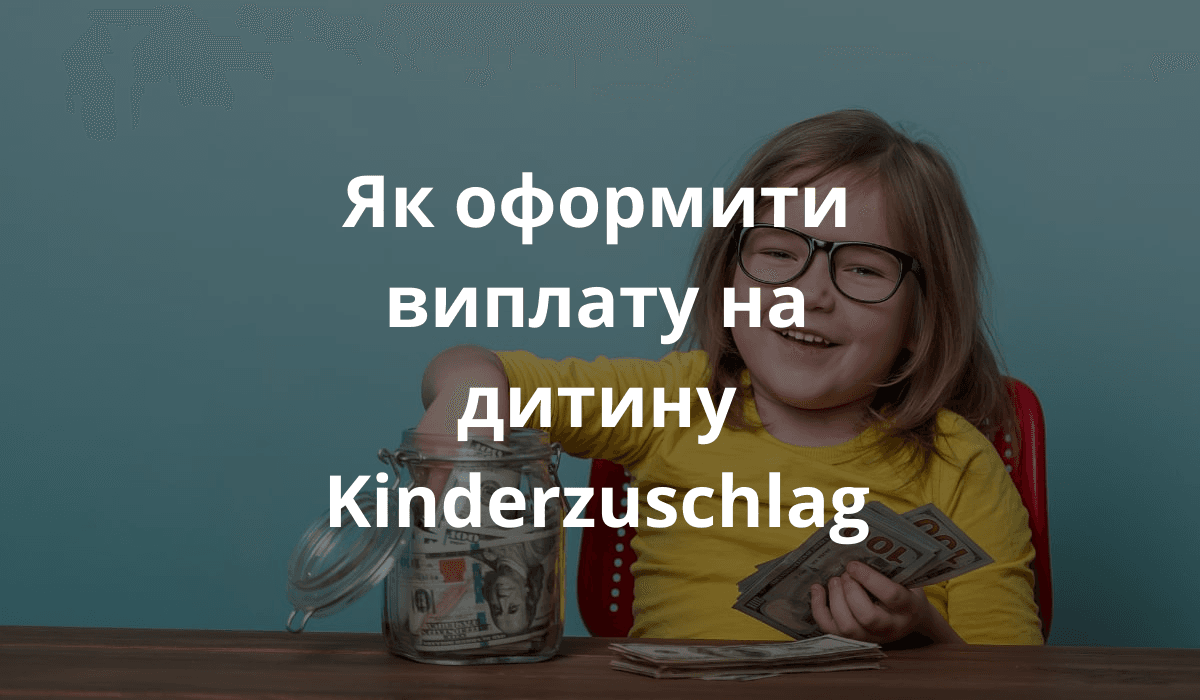 Ein Mädchen, das das Geld vom Kinderzuschlag aufbewahrt. De