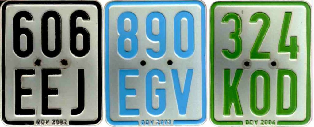 страхова наклейка Джерело: https://www.trinity-electric-vehicles.de/Was-kostet-eine-Elektroroller-Versicherung